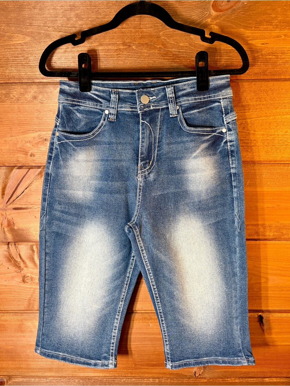 Women's Blue Denim Bermuda Shorts — Classic Mid-Rise Style Size 4 💕🌼